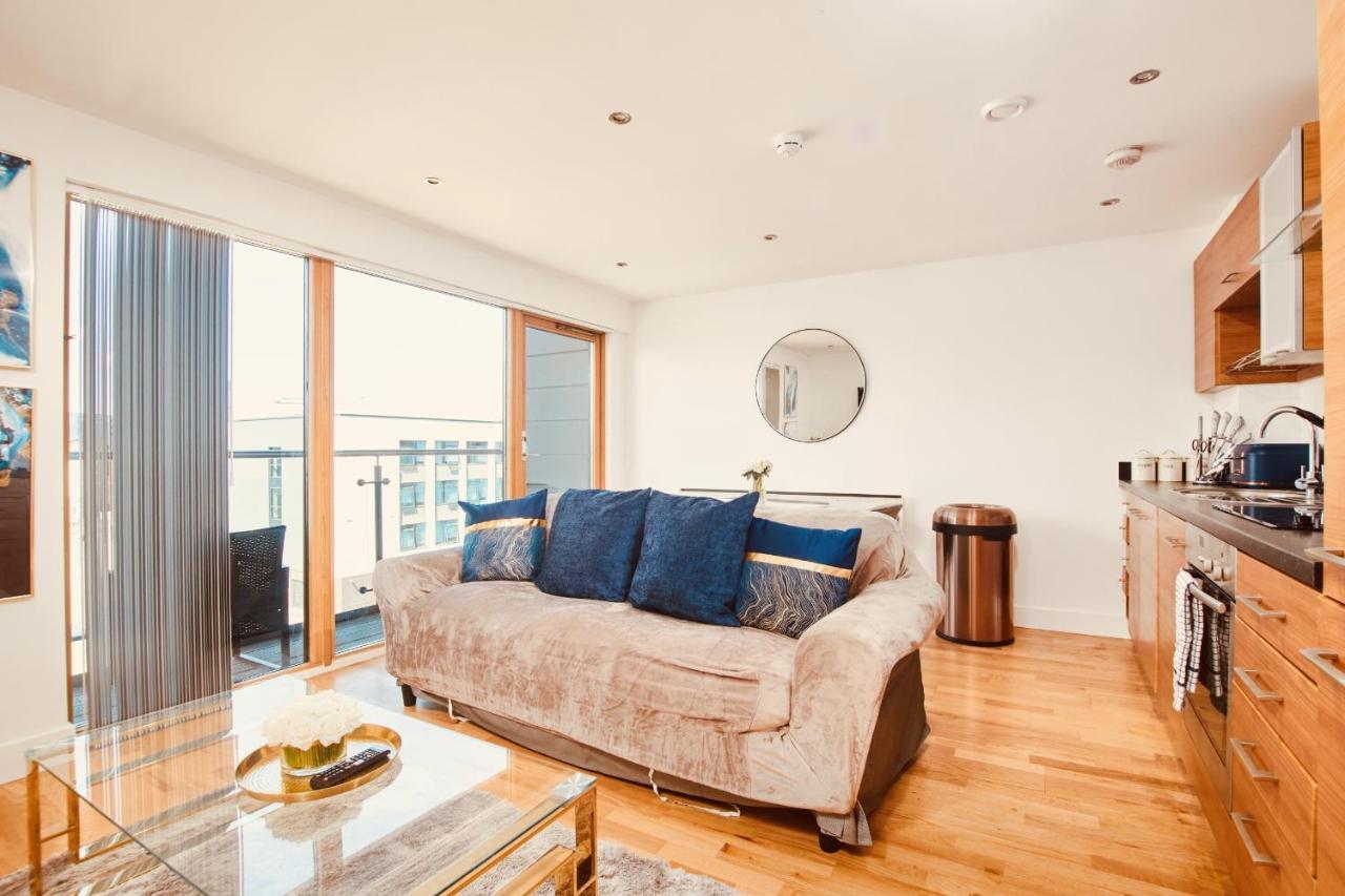 King Deluxe City Apt Large Space& Free Parking! No Balcony Leeds  Eksteriør billede
