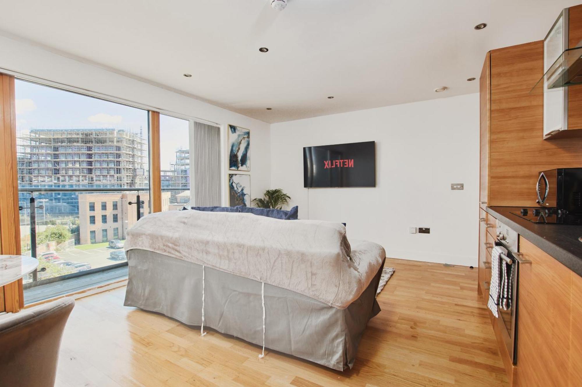 King Deluxe City Apt Large Space& Free Parking! No Balcony Leeds  Eksteriør billede