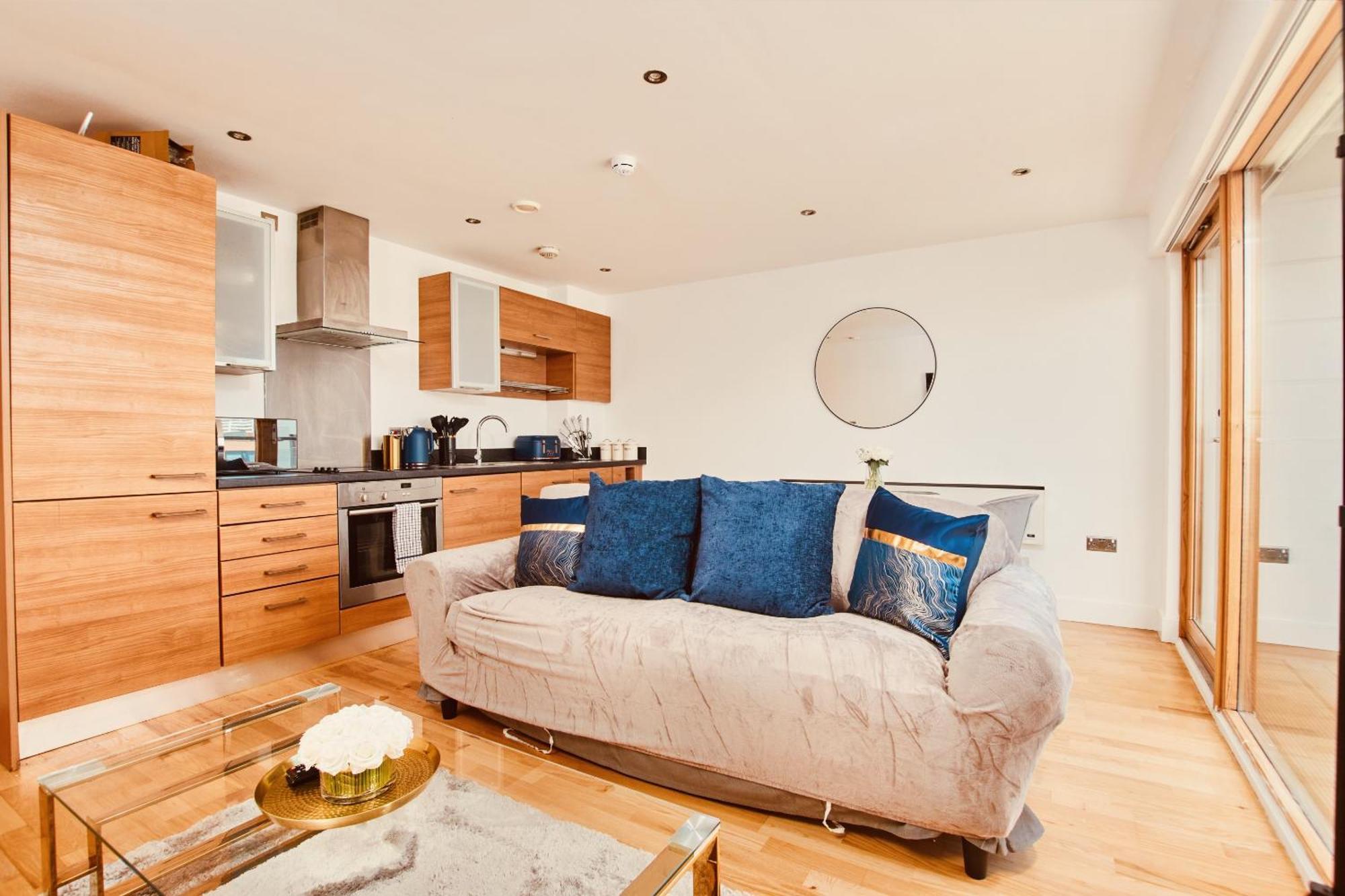 King Deluxe City Apt Large Space& Free Parking! No Balcony Leeds  Eksteriør billede