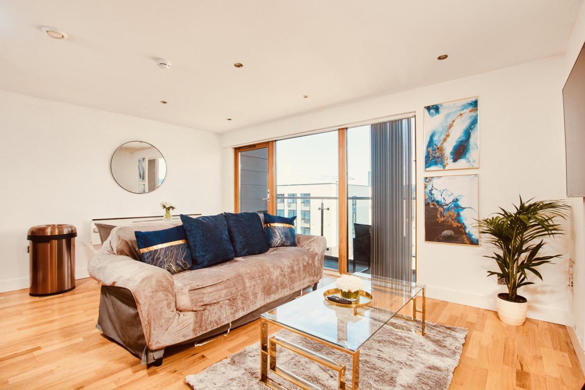 King Deluxe City Apt Large Space& Free Parking! No Balcony Leeds  Eksteriør billede