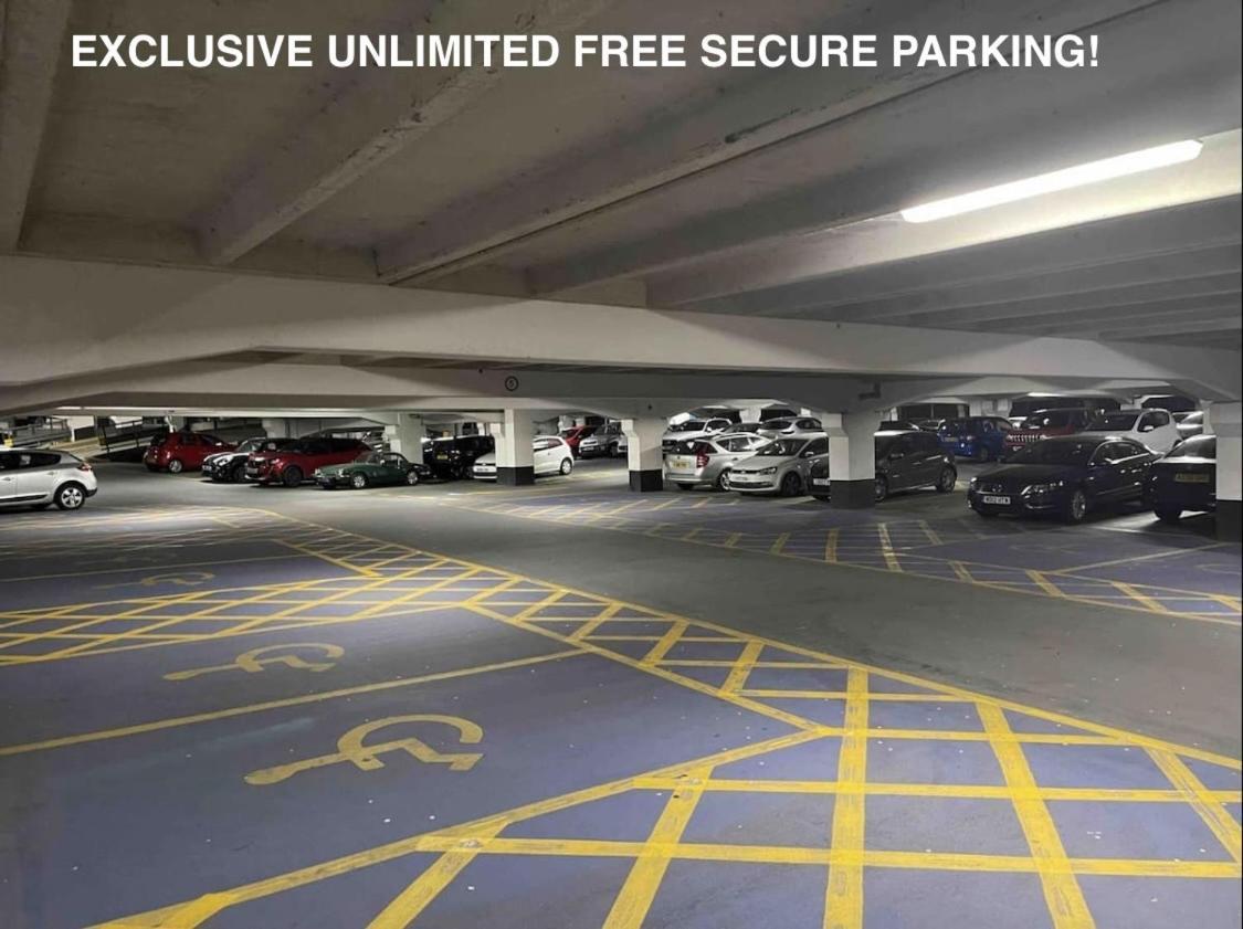 King Deluxe City Apt Large Space& Free Parking! No Balcony Leeds  Eksteriør billede