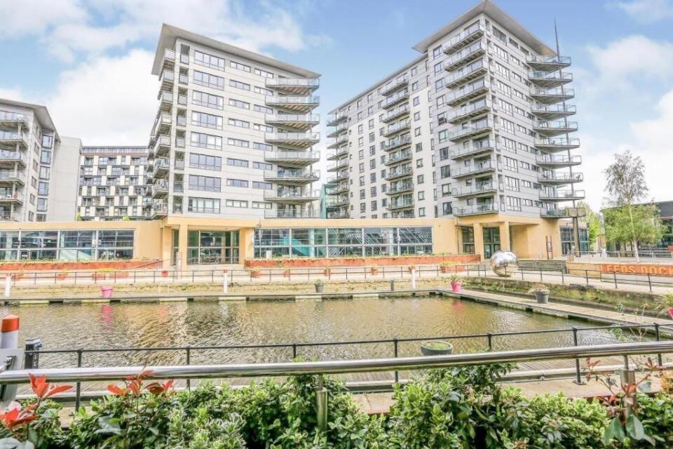King Deluxe City Apt Large Space& Free Parking! No Balcony Leeds  Eksteriør billede